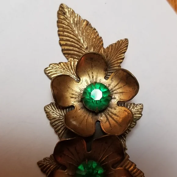 Relisted- Vintage three flowers brooch green rhinestones pin large crescent gold - Picture 10 of 14